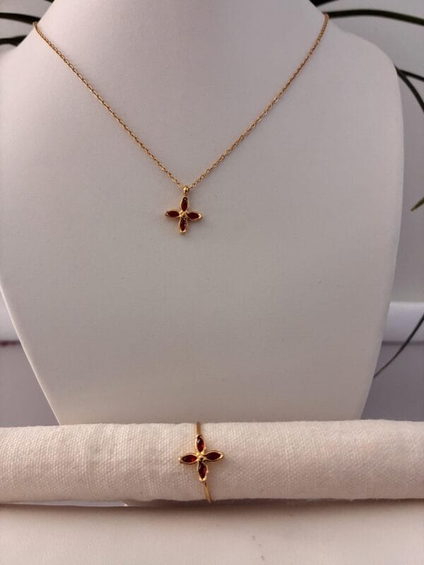 40bf03a60ba44b50bd480b35c8c861ectplv-t5fjg24jzw-origin-jpeg.jpeg Parure NOHEMY R en Acier Inoxydable 316 plaqué Or