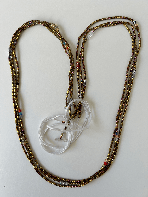 431b41_464f820441f84a6a9c3be094f4370447~mv2 REINE: Lot de 3 perles jaune cuvré