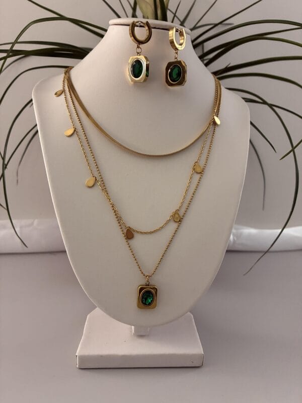 5aae3373d8b347dfae7016c6b32a63f8tplv-t5fjg24jzw-origin-jpeg.jpeg Parure ERICA en Acier Inoxydable 316 plaqué Or