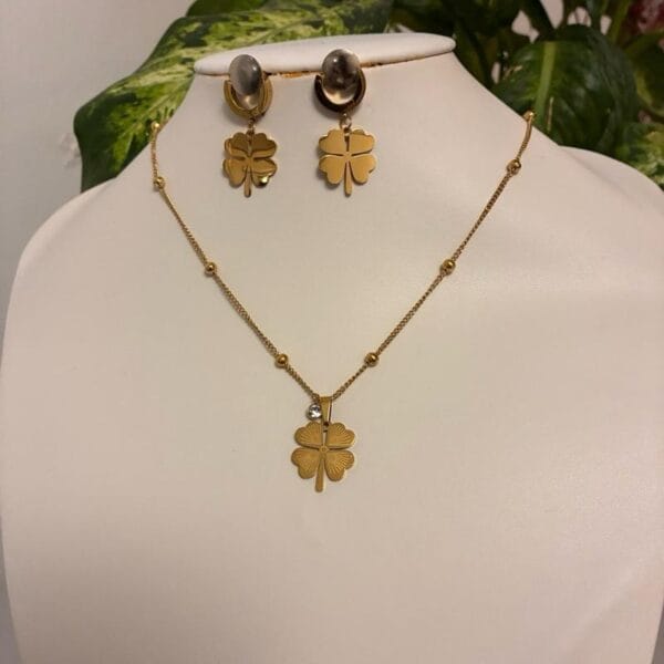 01c596d983164cc199bd83ca5bb2c9e5tplv-t5fjg24jzw-origin-jpeg.jpeg Parure FLOW en acier inoxydable collier boucles d’oreilles