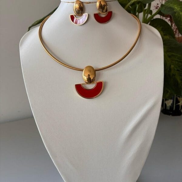 Parure REINE ROUGE 1  en acier inoxydable