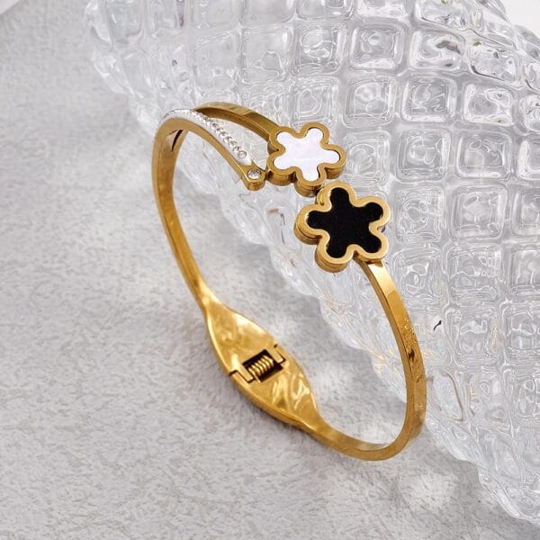 8645e0f52b5047448f49a908cdbc19c0tplv-t5fjg24jzw-origin-jpeg.jpeg Bracelet ETOILE en acier inoxydable