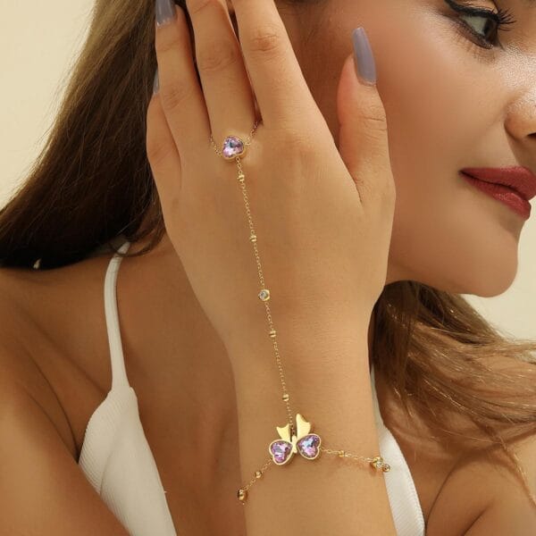 dd8960651f8848ada23ddfc4b9e3eed9tplv-t5fjg24jzw-origin-jpeg.jpeg Bracelet ROSY COEUR en acier inoxydable